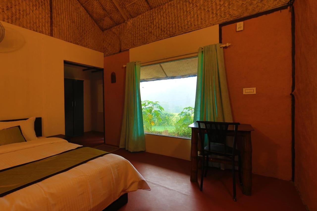 Koomankolly Resort Thirunelly Buitenkant foto