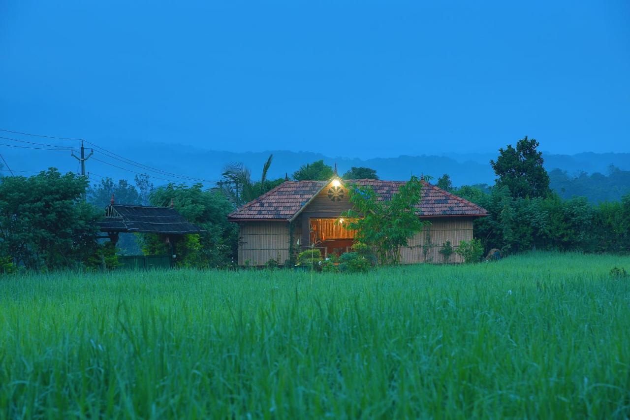 Koomankolly Resort Thirunelly Buitenkant foto